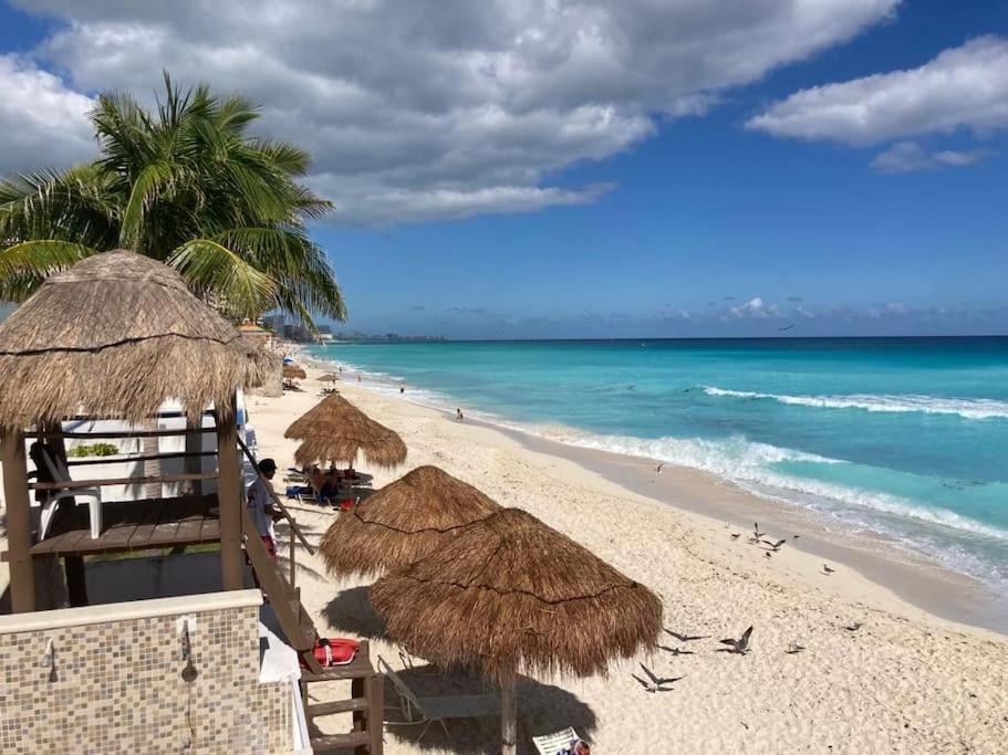 Cancun Oceanfront, Entire Apartment Exterior photo