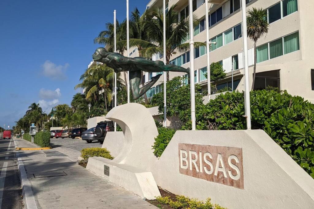 Cancun Oceanfront, Entire Apartment Exterior photo