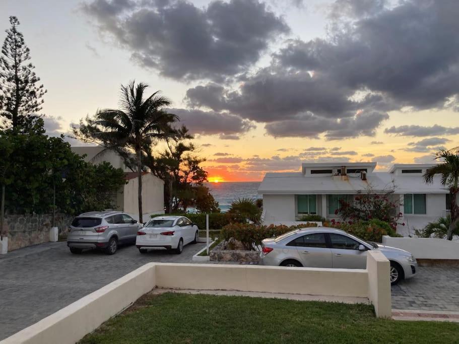 Cancun Oceanfront, Entire Apartment Exterior photo